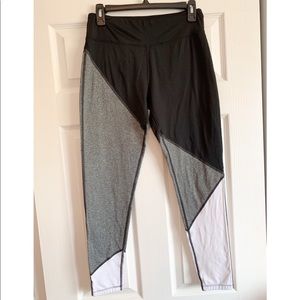 Color blocked leggings